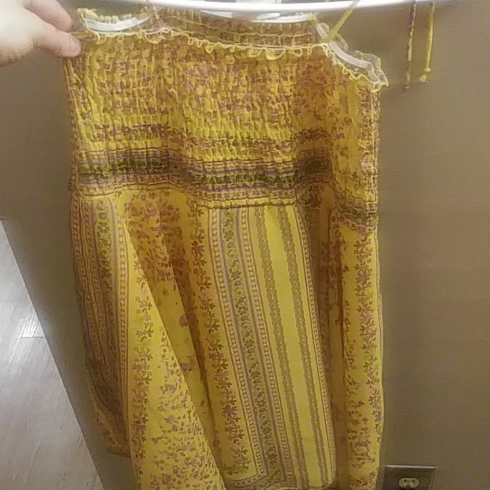 Dress - Picture 2 of 2